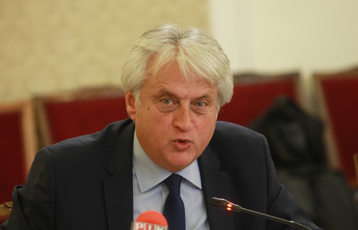 Радев назначи Бойко Рашков за член на своя Правен съвет