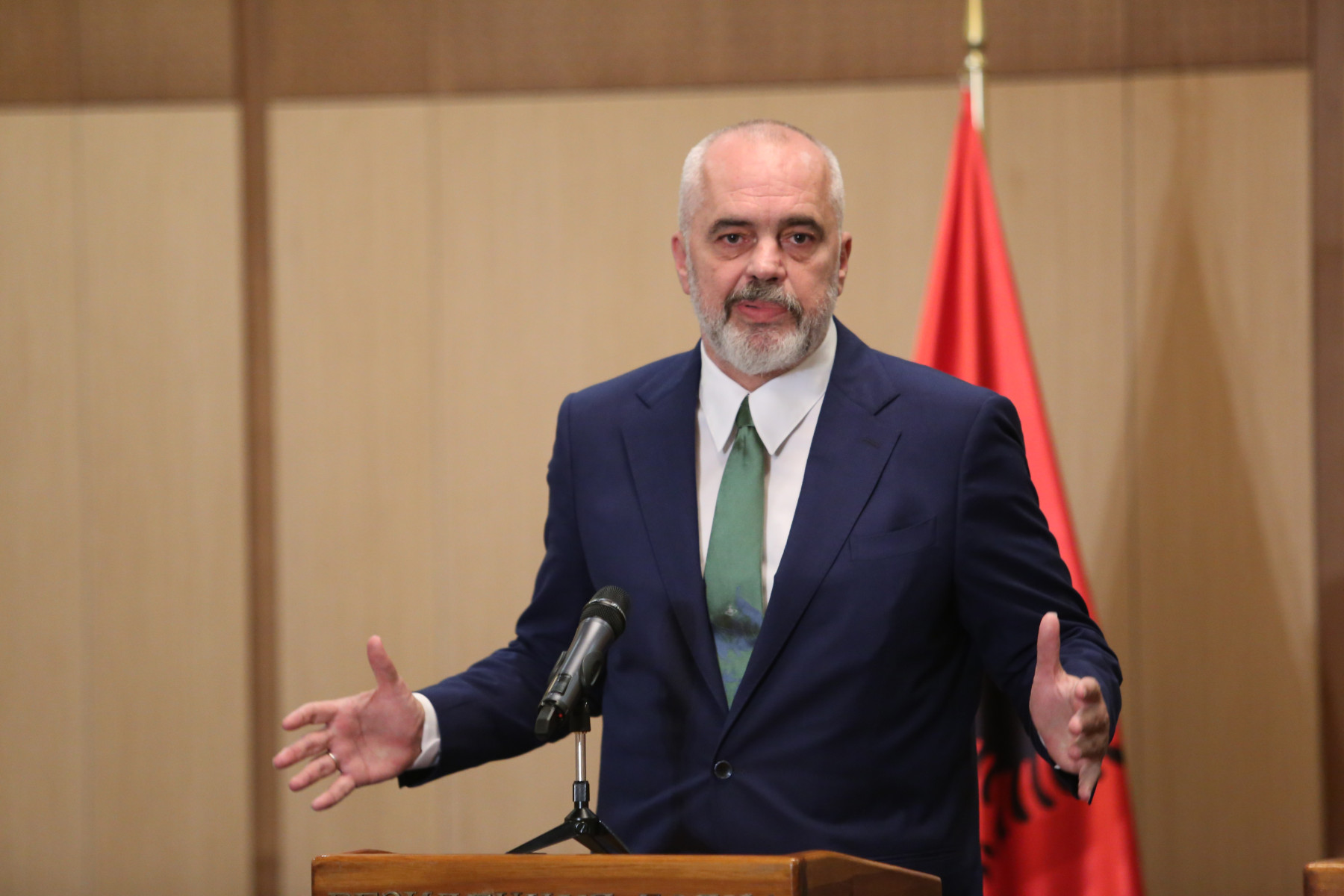 Еди Рама: България и РСМ са близки, сами трябва да решат проблема си