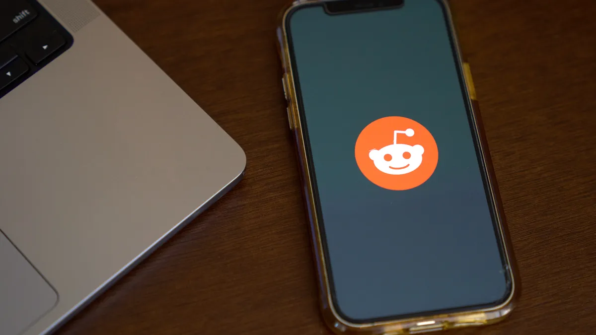 Reddit съди гиганта в областта на изкуствения интелект Anthropic