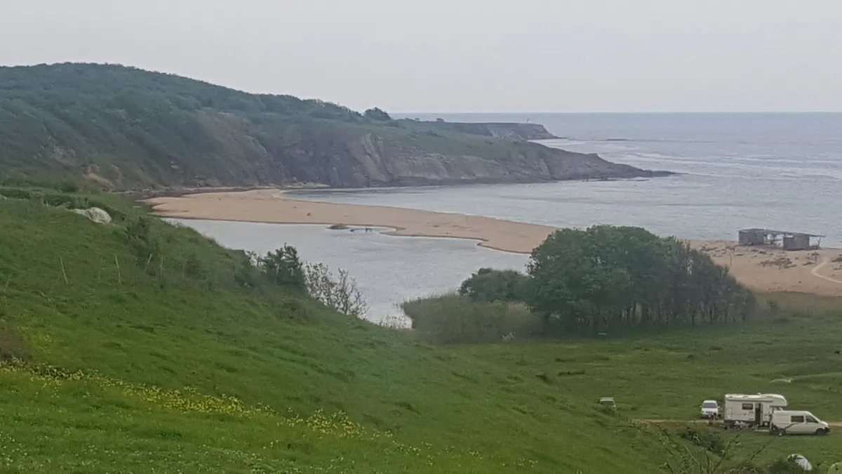Река Велека заля пътя до село Синеморец, достъпът към Резово е ограничен