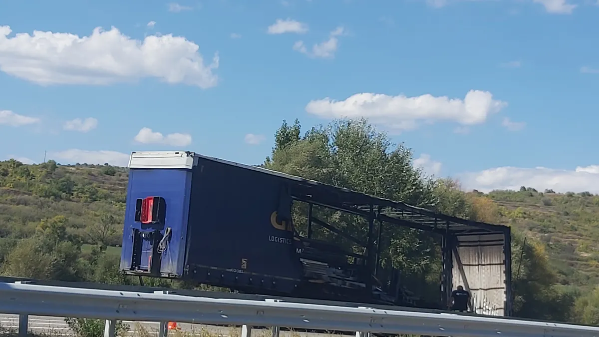 Ремарке на ТИР изгоря на Автомагистрала Струма край Бобошево