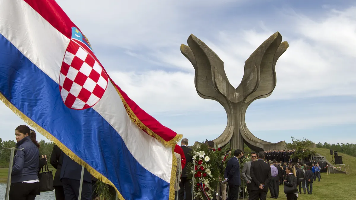 Резолюцията за Ясеновац заплашва отношенията с Хърватия и еврочленството на Черна гора