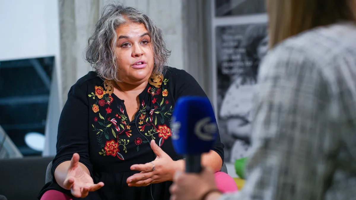 Ридина Ахмедова: Тeлата, които живеят в ад или какво е да си пълен човек в съвременно общество