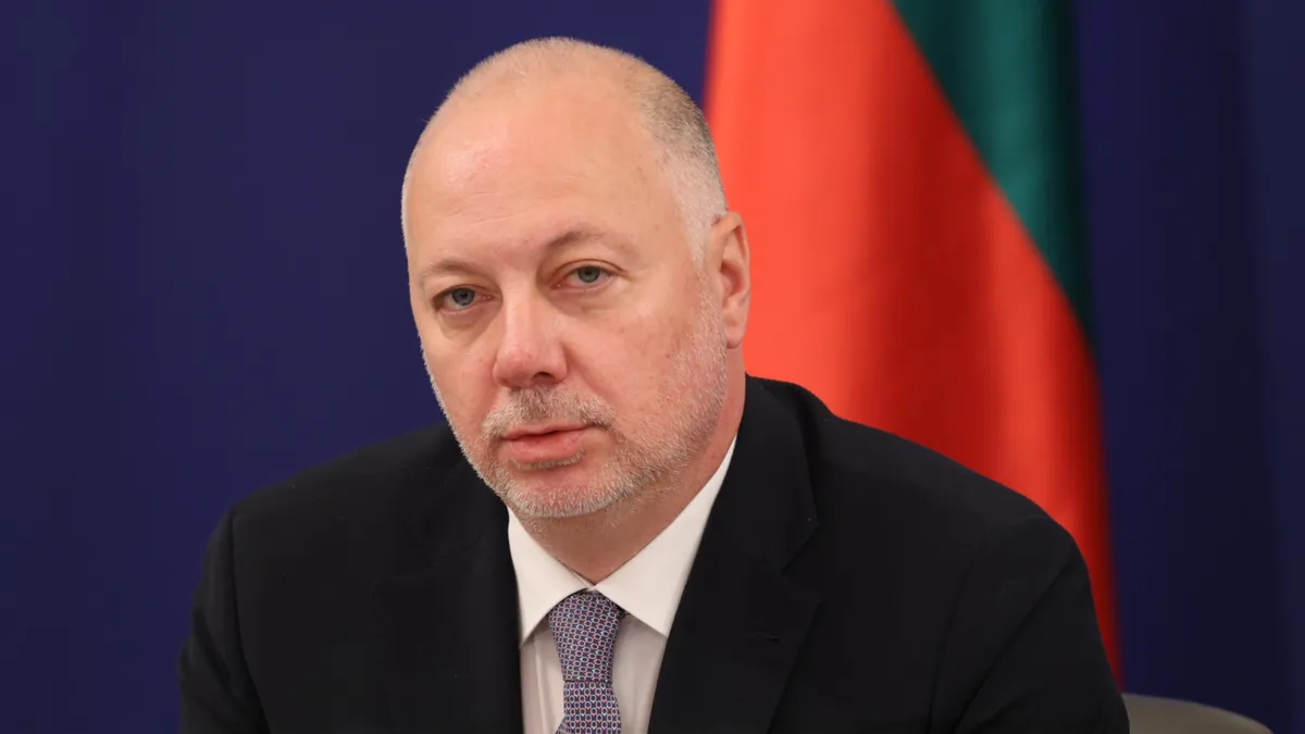 Росен Желязков: Времето за политически дебат за еврото беше през 97-ма година