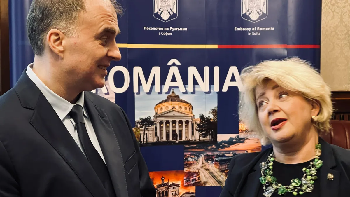 Румъния награди с най-високо отличие Найден Тодоров