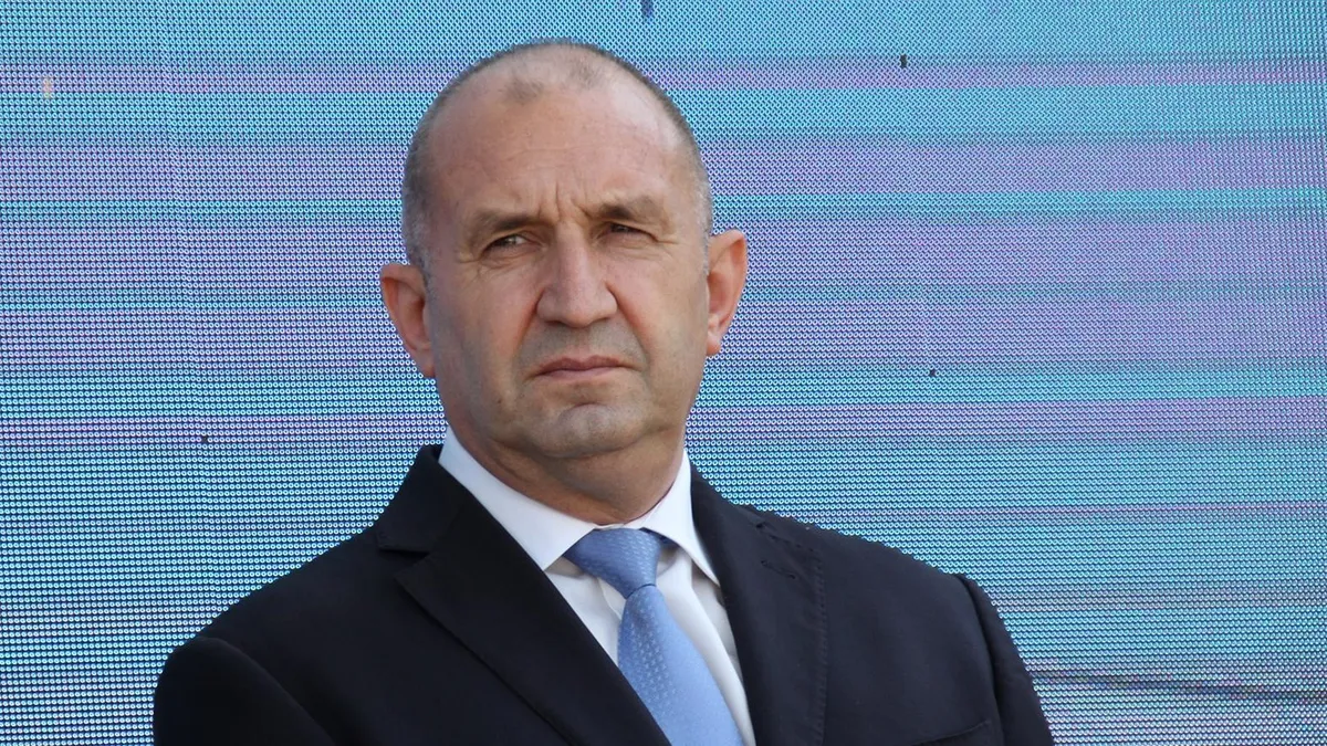 Румен Радев: Като говорим за корупция, какво става с магистрала "Хемус", свлачища, язовири