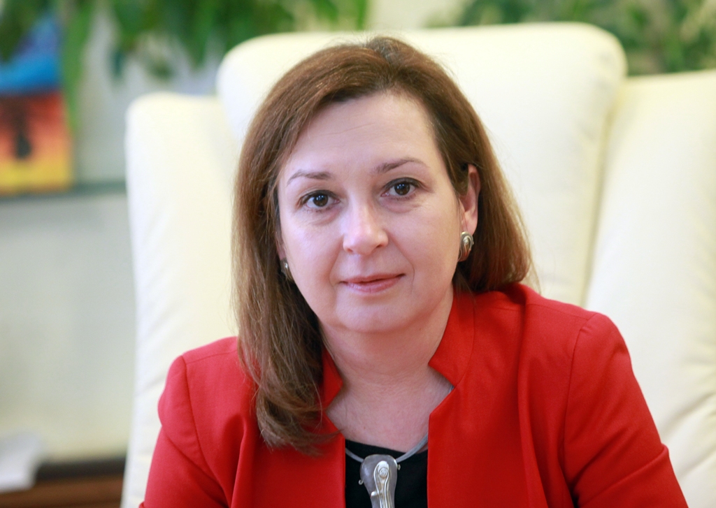 Русинова: Пазарът на труда ще се срещне с нови предизвикателства