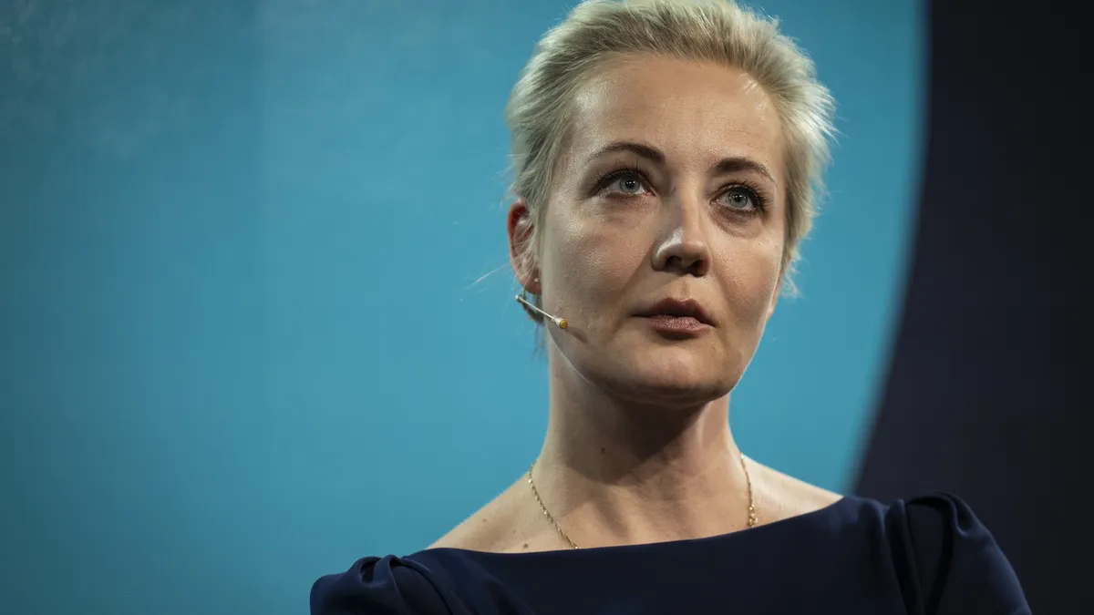 Русия издаде заповед за арест на Юлия Навалная