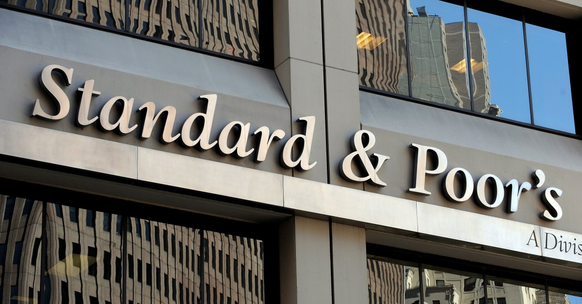 S&P: Има риск от рецесия на световната икономика