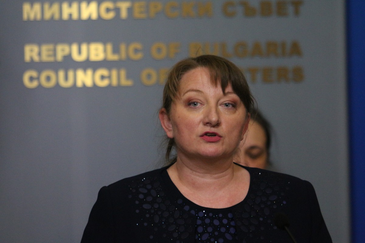 Сачева: 4 700 са новите безработни само за един ден
