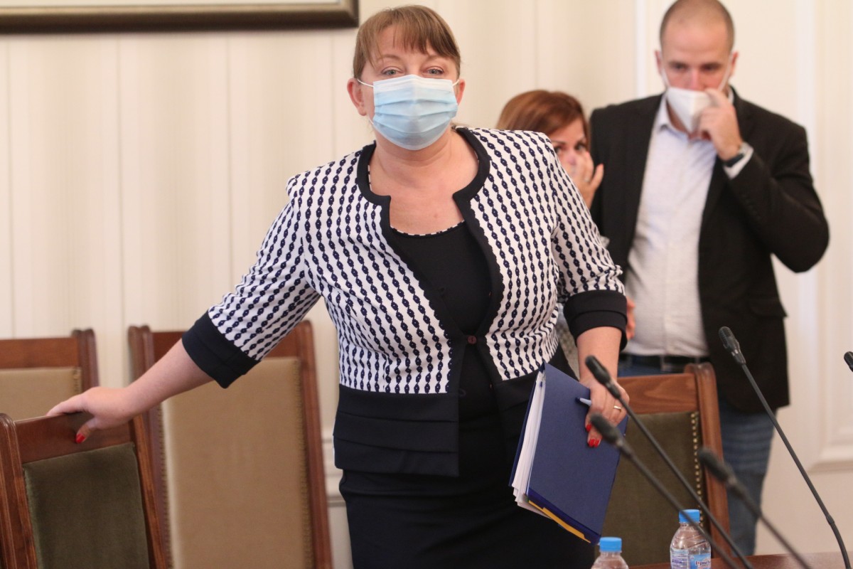 Сачева: Още няма решение за индексацията на пенсиите догодина