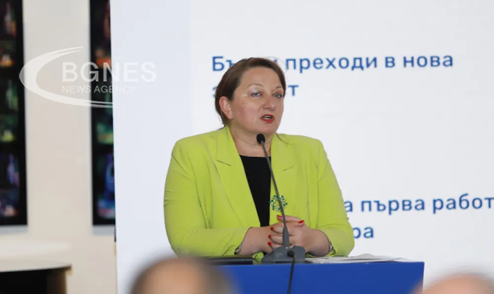 Сачева: Ще повишим не просто доходите, а покупателната способност