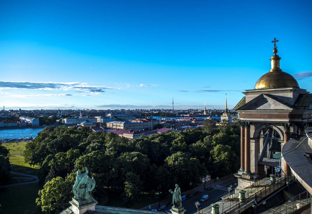 Престъпление и наказание в 21 век в центъра на Санкт Петербург