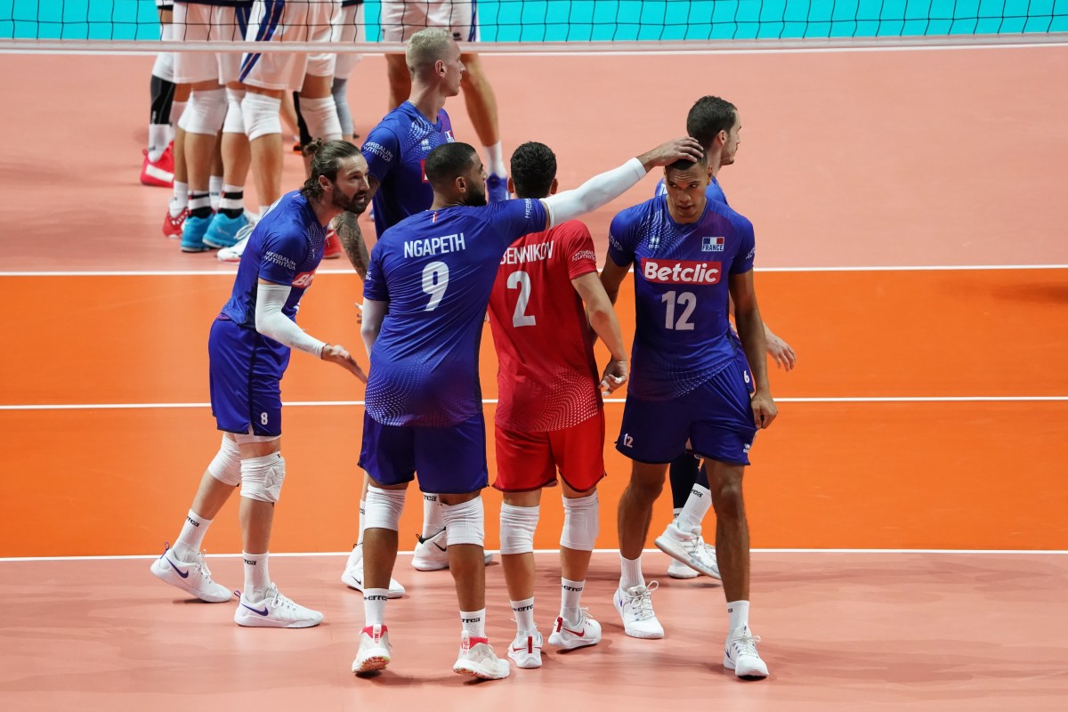 Сърбия и Франция са последните полуфиналисти на Евроволей 2019
