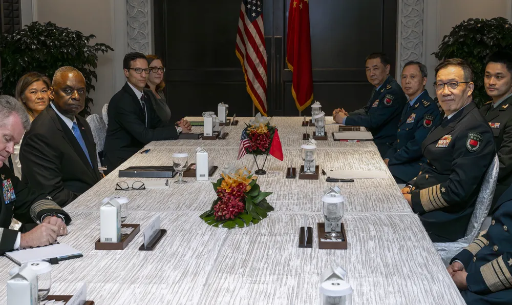 САЩ и Китай ще възобновят военния диалог през следващите месеци 
