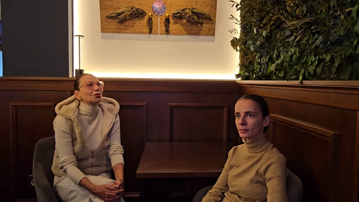 Съвместна експозиция "Ангелски мотиви" на Силвия Влахова и Джорджия Николова