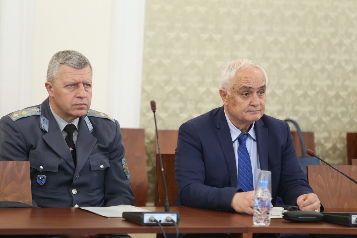 Сделката за F-16 мина през МС