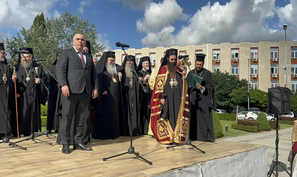 Сливен посрещна тържествено митрополит Арсений 