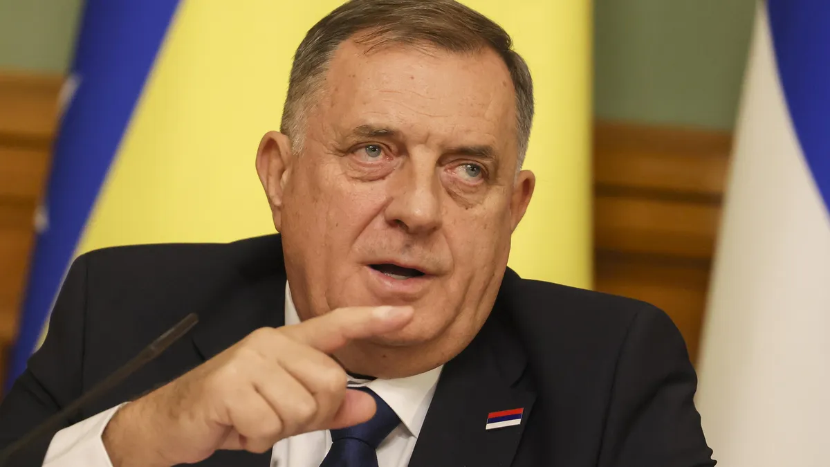 Словения наложи санкции на Додик, забраняващи му да влиза в страната 