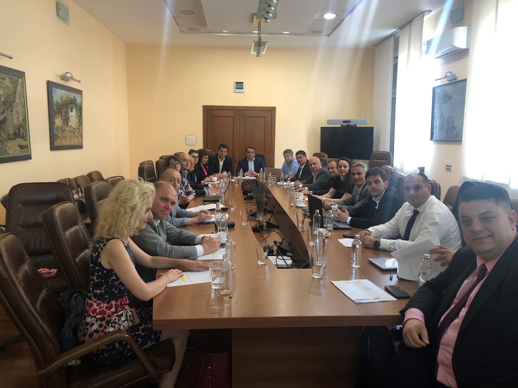 ПП, БСП, ДБ и независимите финализираха управленската програма за следващите 6 месеца