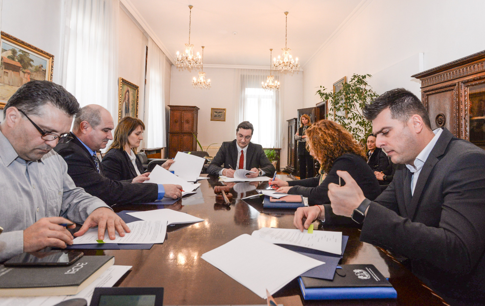 Зарков и надзирателите официално се споразумяха
