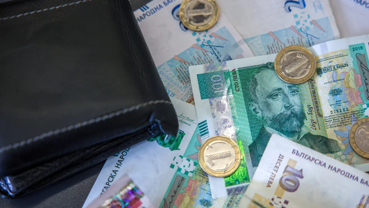 Средният осигурителен доход за април е 1639,58 лева 