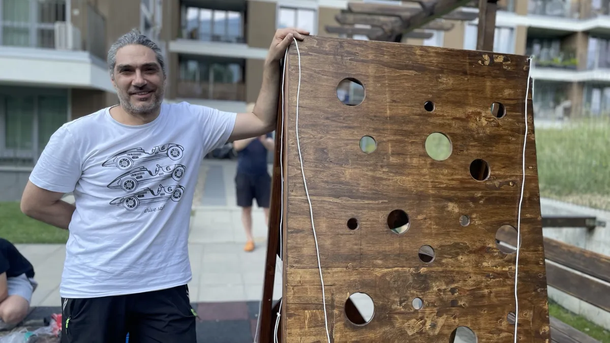 Станислав Иванов от „Дървеница“: Ако нещо го няма в интернет, ние импровизираме