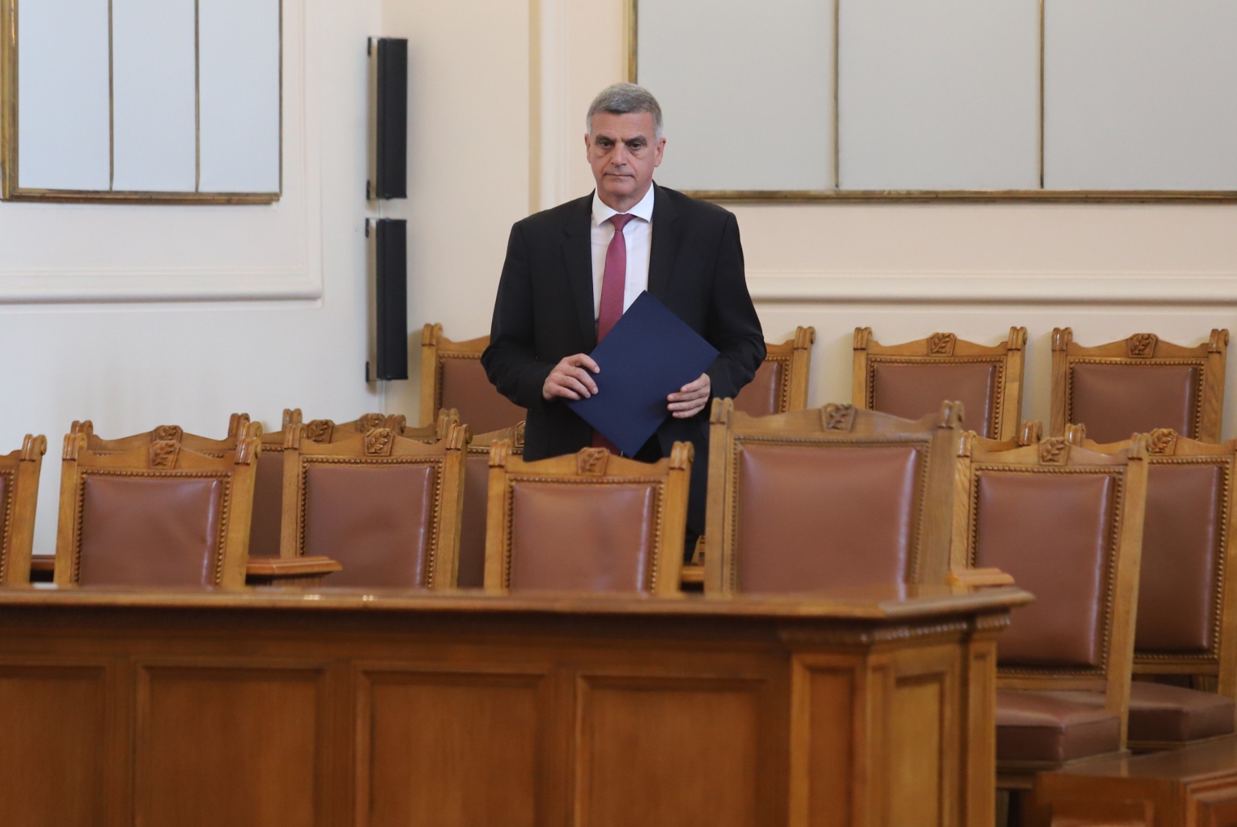 Янев събира Съвета за сигурност за бежанската вълна