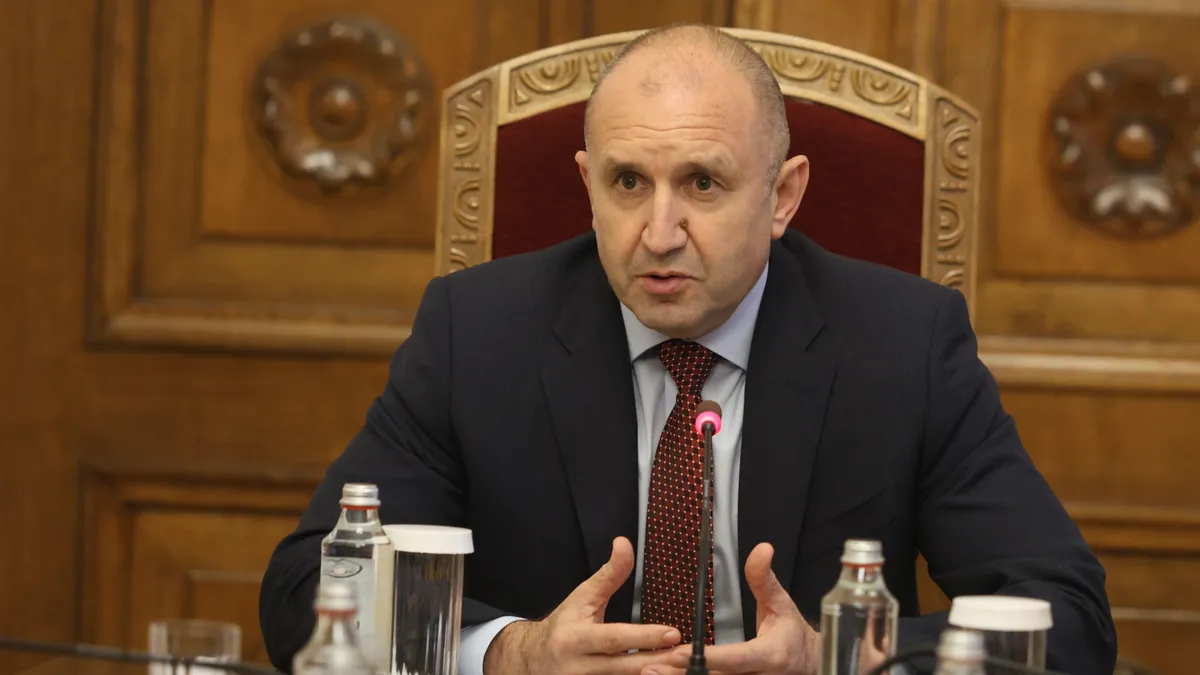 Световната преса: Проруският Радев пропуска срещата на НАТО