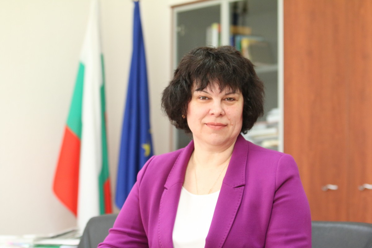 Таня Михайлова: Българското образование даде най-доброто от себе си