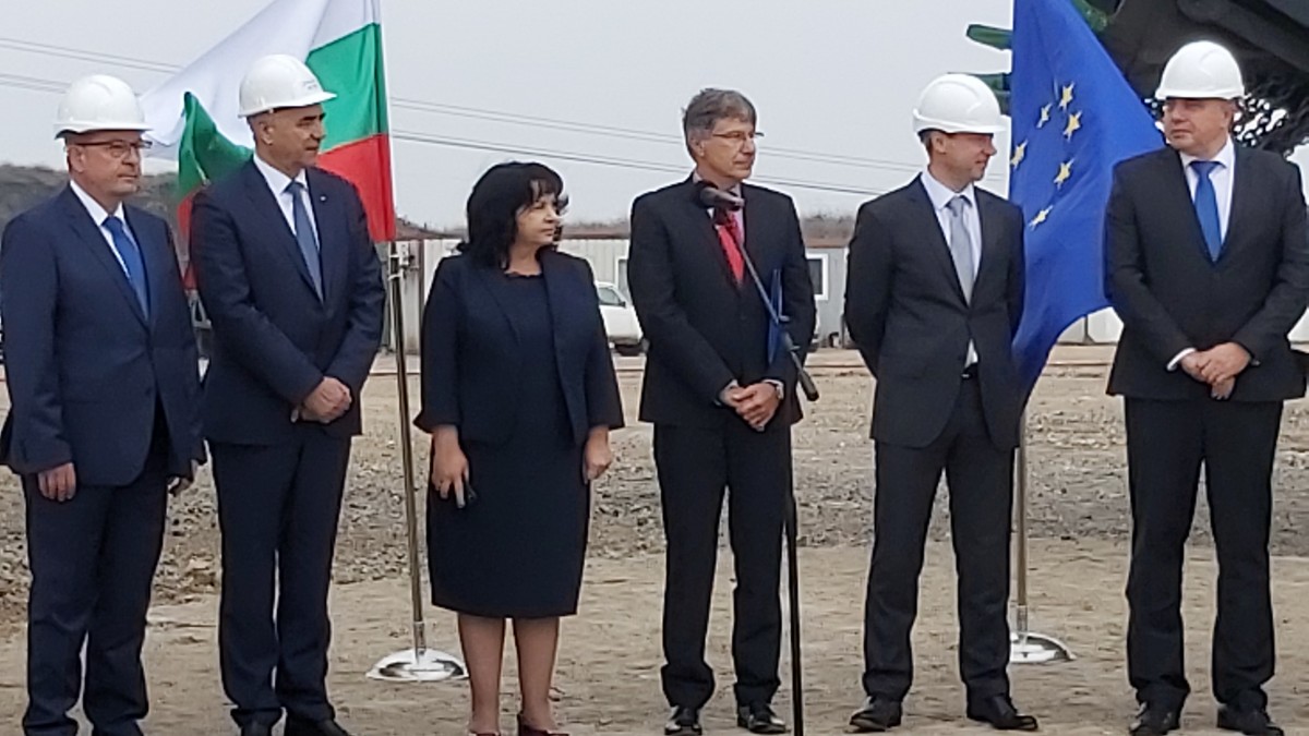 Петкова: Няма да има дефицит на природен газ в България