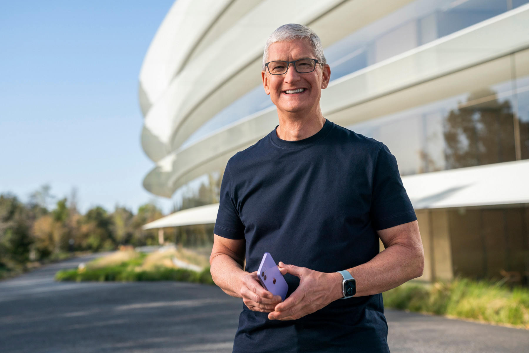 Apple инвестира 430 млрд. долара в САЩ