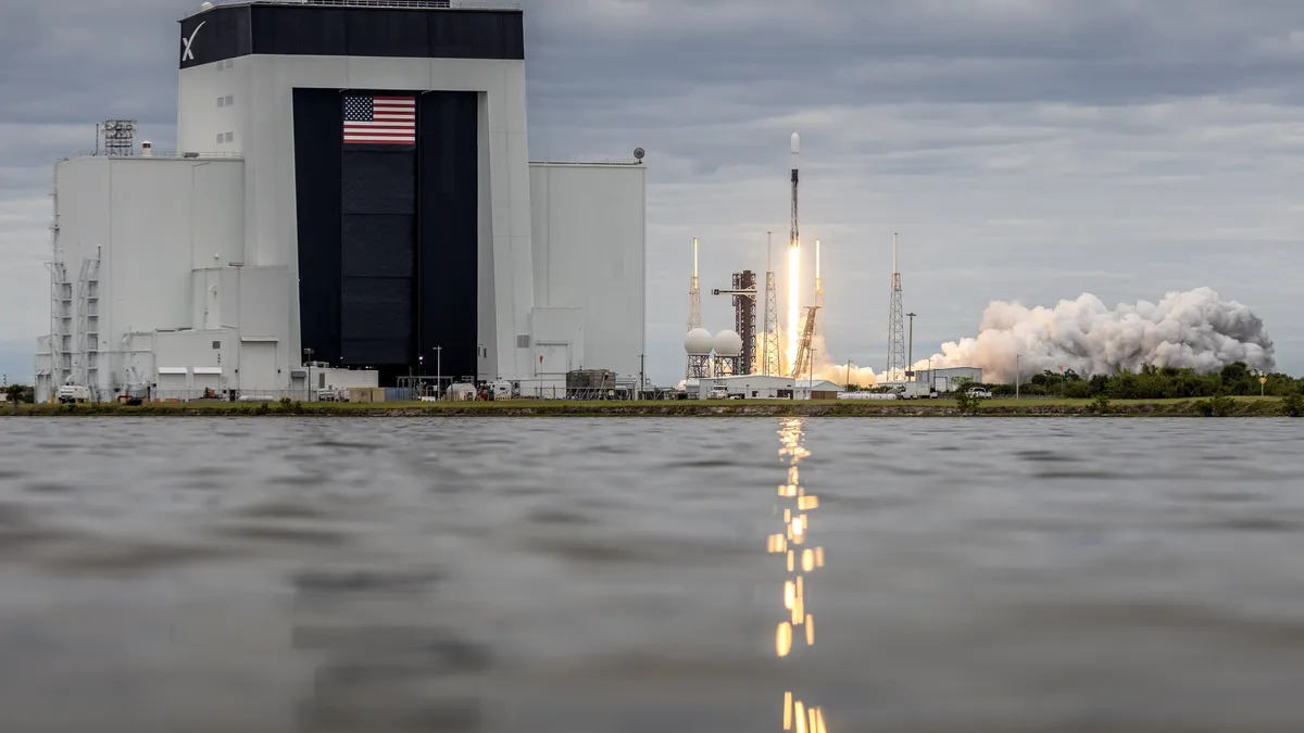 Тръмп ще наблюдава изпитателен полет на кораба Starship на SpaceX