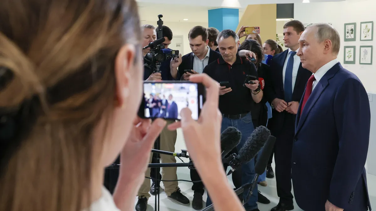 Тръмп след разговора с Путин: Русия и Украйна ще започнат незабавно преговори за примирие