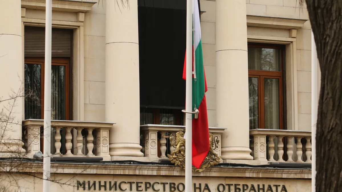 Трети ден на траур в армията след авиокатастрофата в Граф Игнатиево