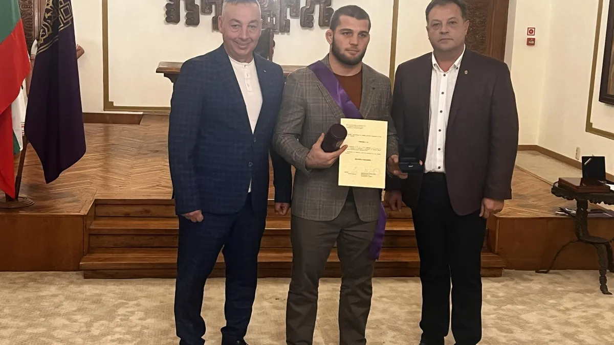 Удостоиха Магомед Рамазанов със званието „Почетен гражданин на Велико Търново“