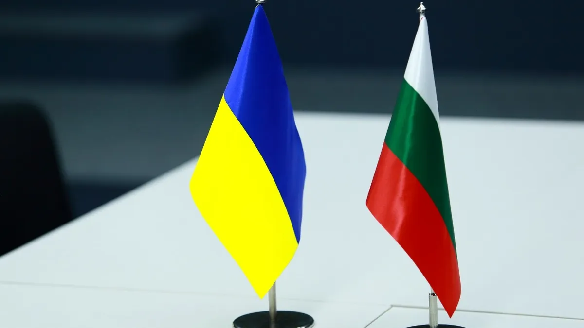 Украйна покани България да се присъедини към коалицията за разминиране