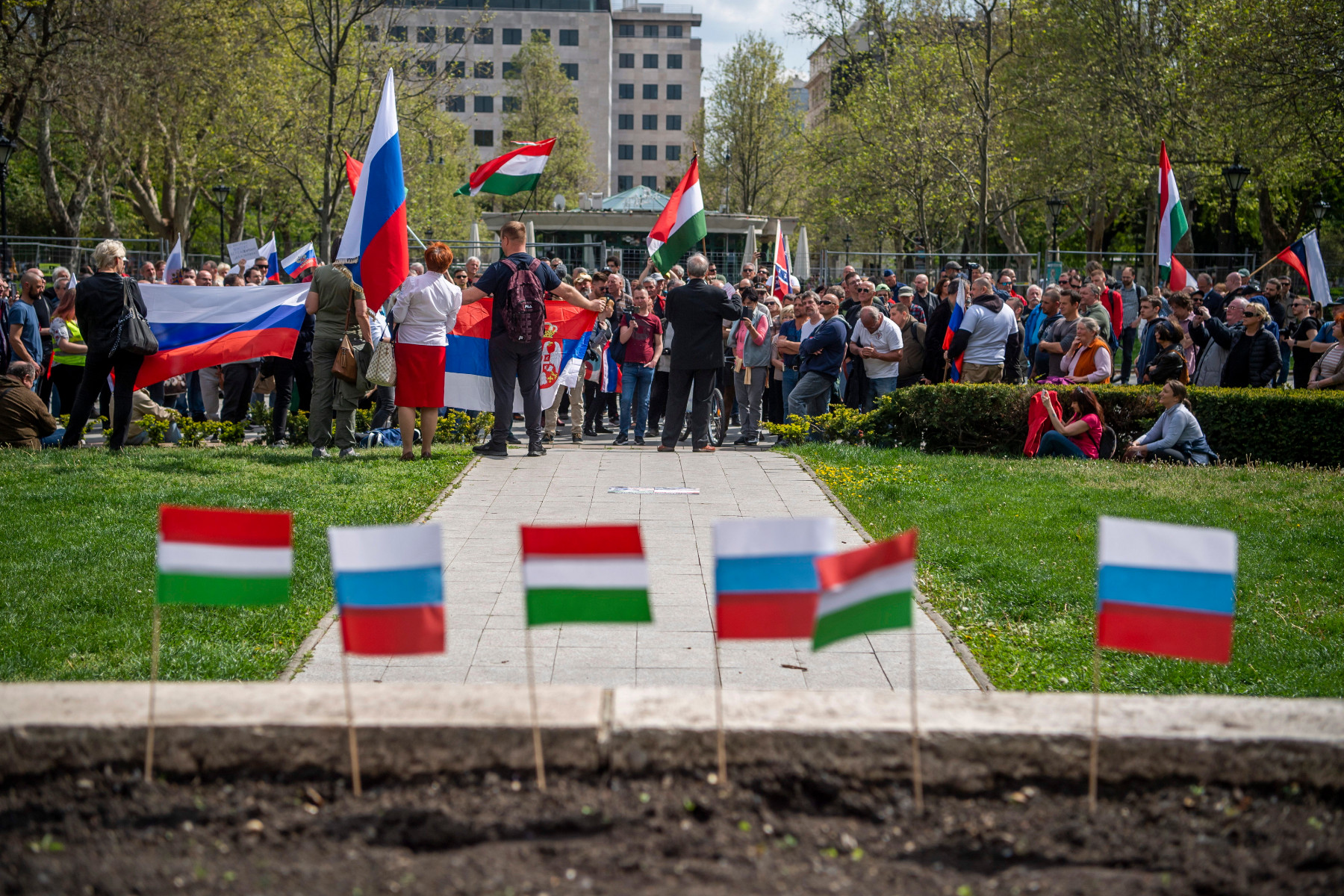 САЩ наложиха санкции на базирана в Унгария банка