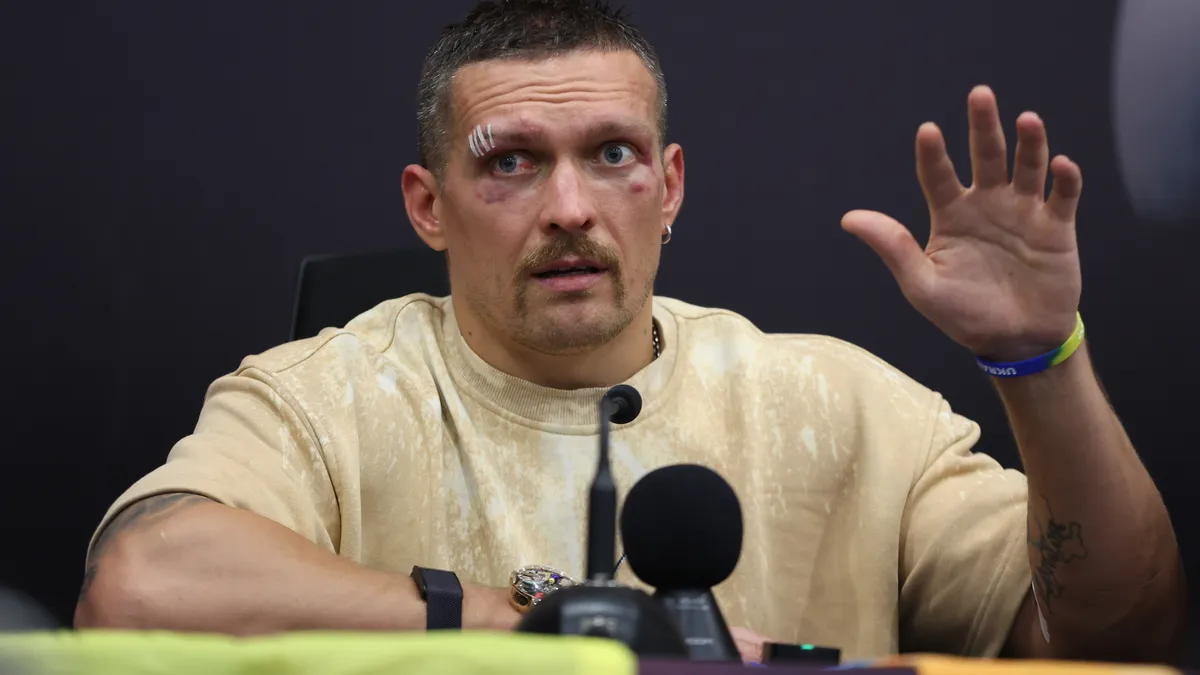 Усик оваканти пояса на IBF, Джошуа и Дюбоа излизат на ринга в битка за него