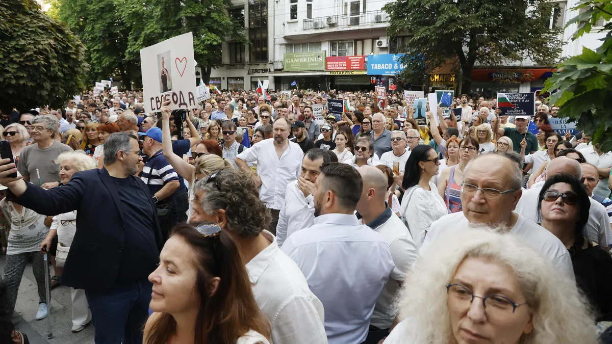 В София и Варна се провеждат протести в защита на Благомир Коцев