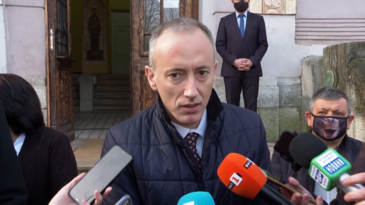 Вълчев: Ще обсъдим отново предложението за нови дати за пролетната ваканция