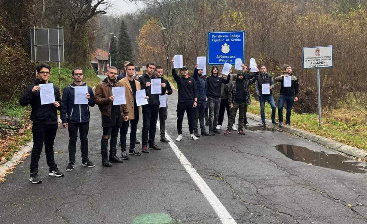 ВМРО: Два автобуса с българи са спрени на граничен пункт Олтоманци при Сърбия