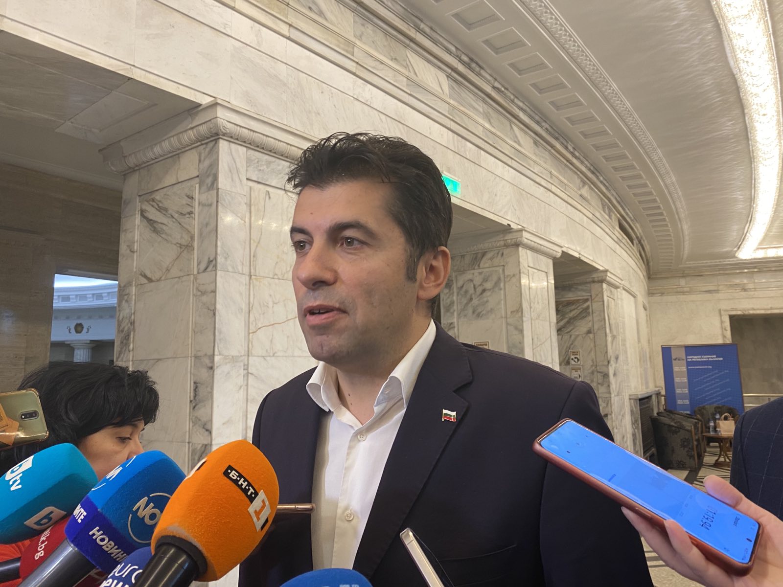 Петков: Нека да видим парите от “Лукойл” във фонда, след това ще говорим за компенсации