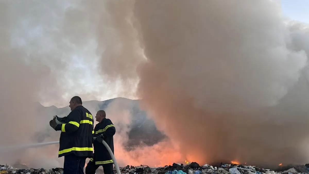 Високите температури подпалиха Регионалното депо във Враца