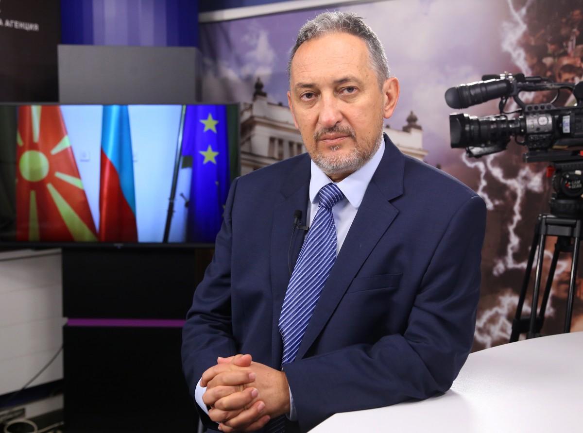 ВМРО-НП: Нещата, за които говори Заев, са истина
