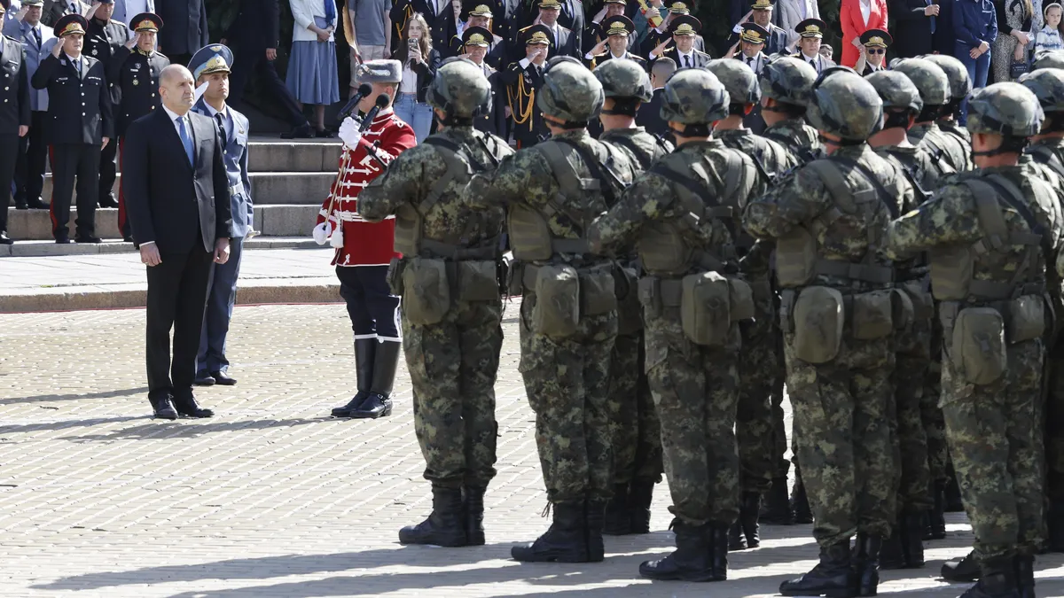 Военен парад отбеляза Деня на храбростта и празник на българската Армия