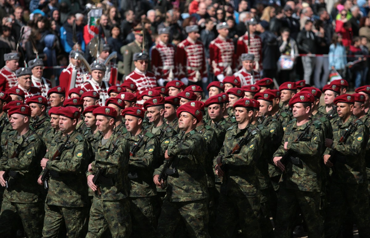 Военен парад за Деня на храбростта и празник на Българската армия