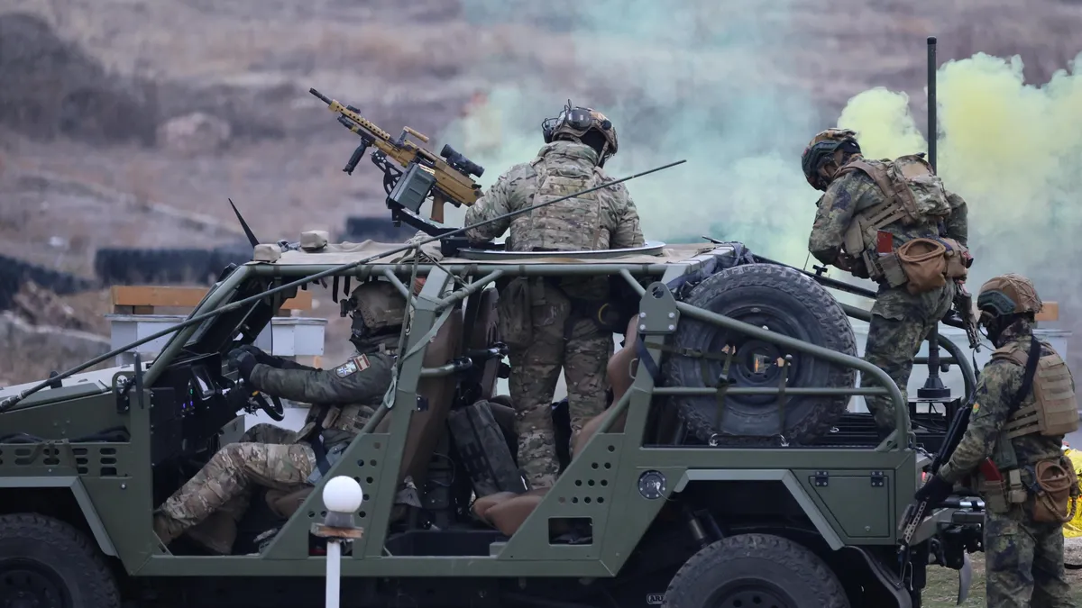 Военни колони преминават през България за участие в учението "Устойчива стрела"