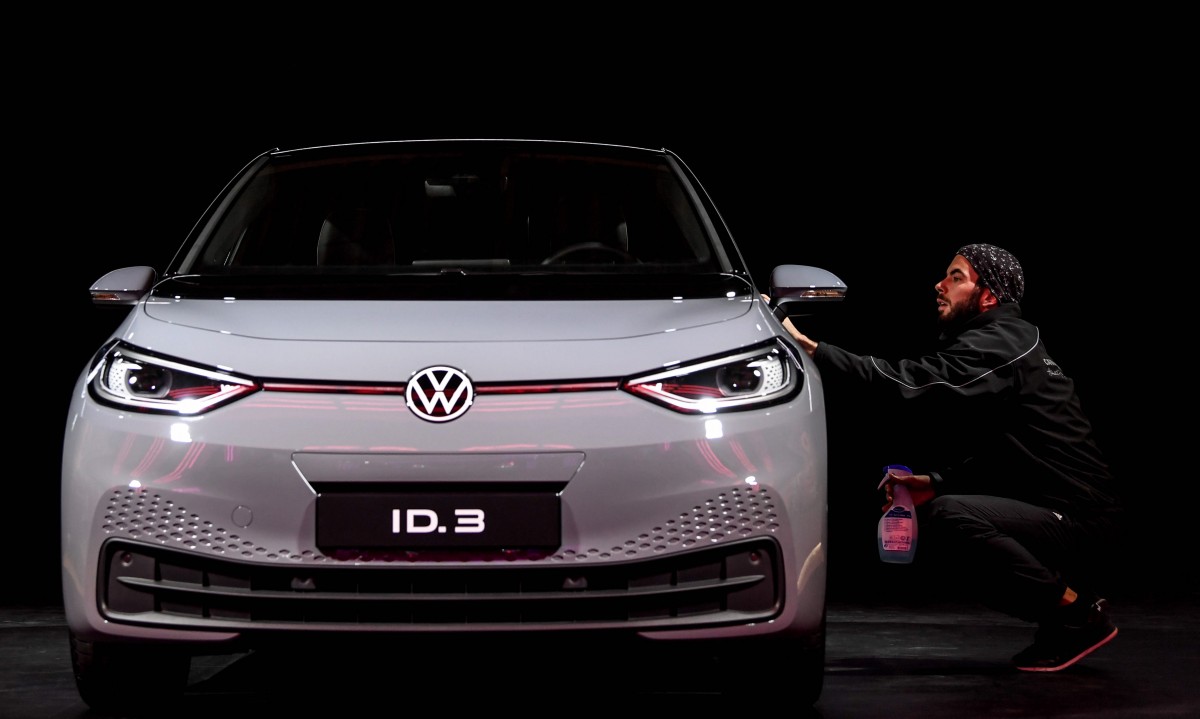 „Volkswagen“ инвестира 60 млрд. евро за преминаване изцяло на електромобили