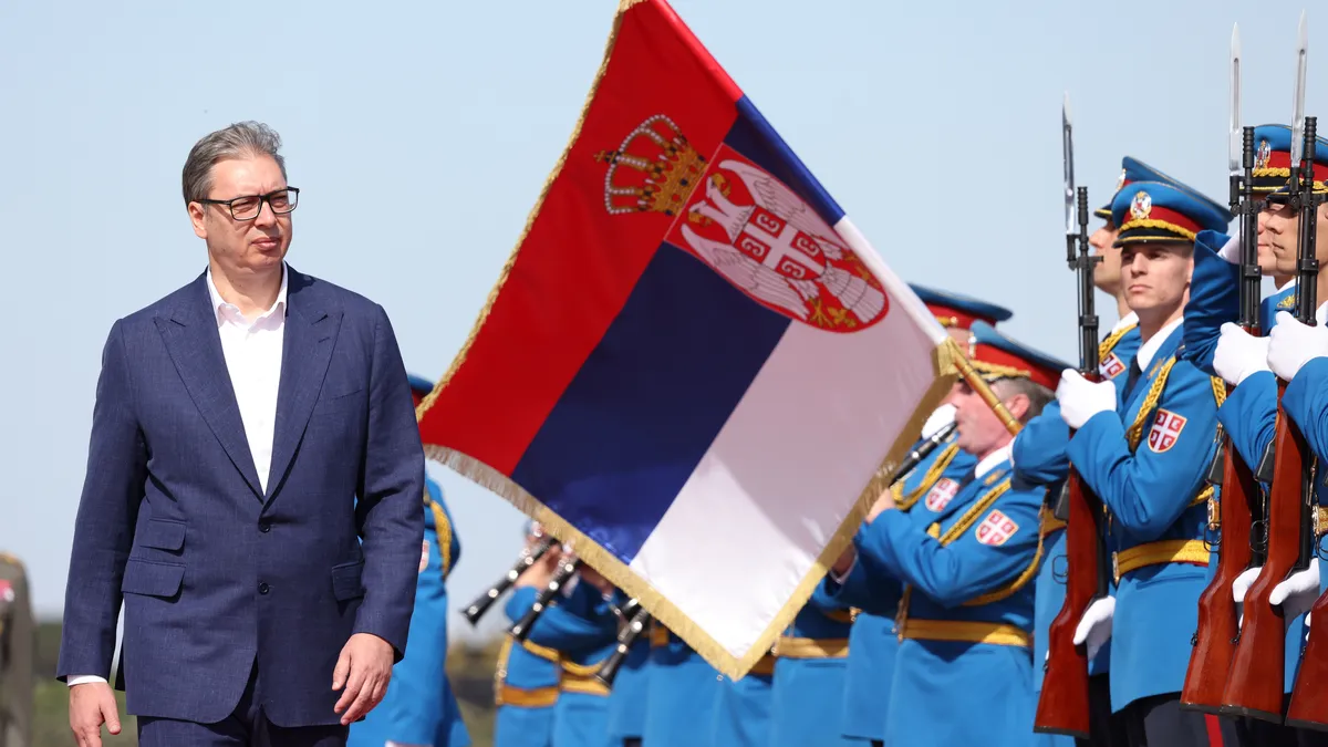 Вучич към Путин: Когато говориш, си водя бележки. Никога санкции срещу братска Русия